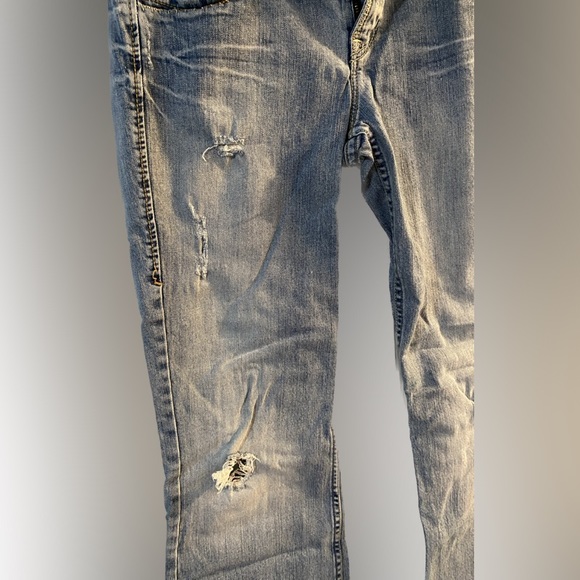 Silver Lola Boot Cut Distressed Womens Jeans Size 31 - Picture 3 of 9